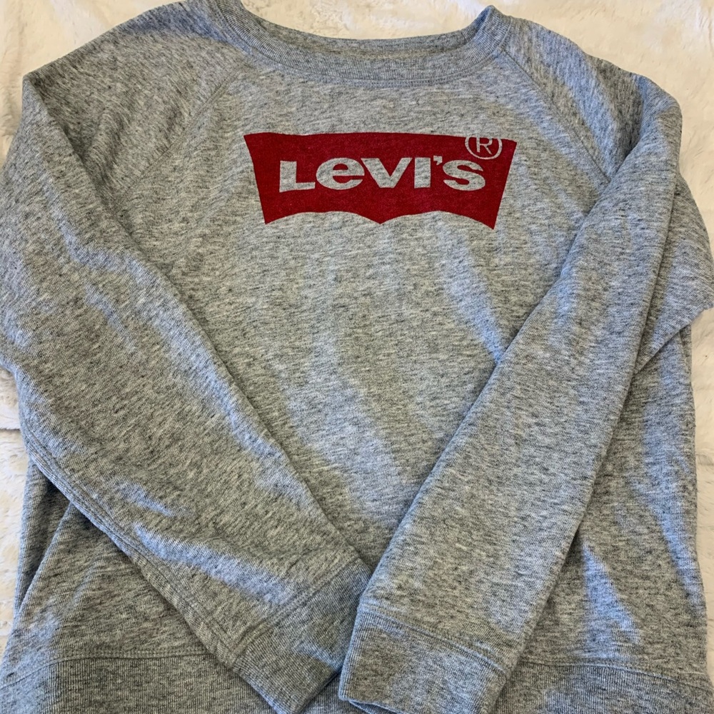 Levis Sweatshirt!